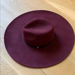 BCBG Large hat